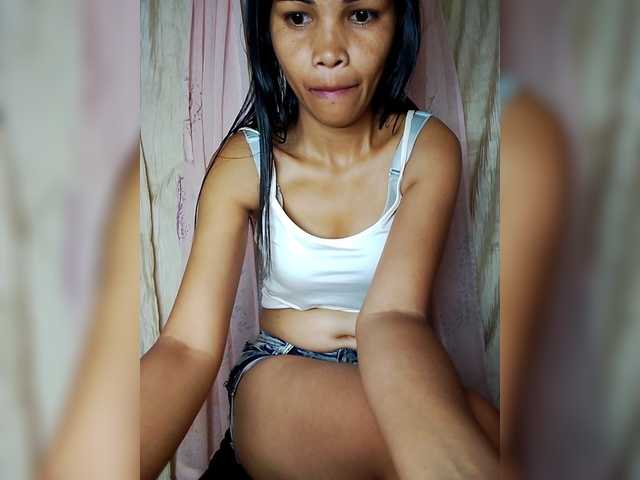 Jijikwella's BongaCams show and profile