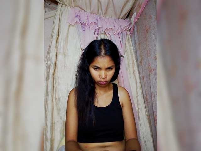 Jijikwella's BongaCams show and profile