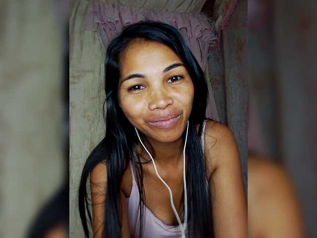 Jijikwella's BongaCams show and profile