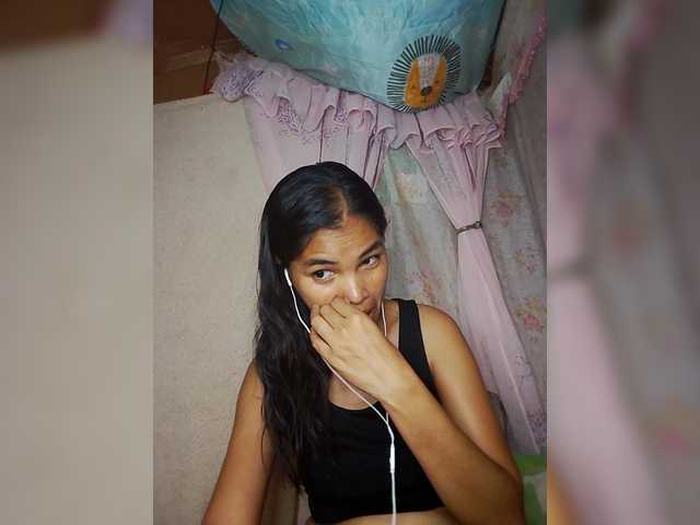 Jijikwella's BongaCams show and profile