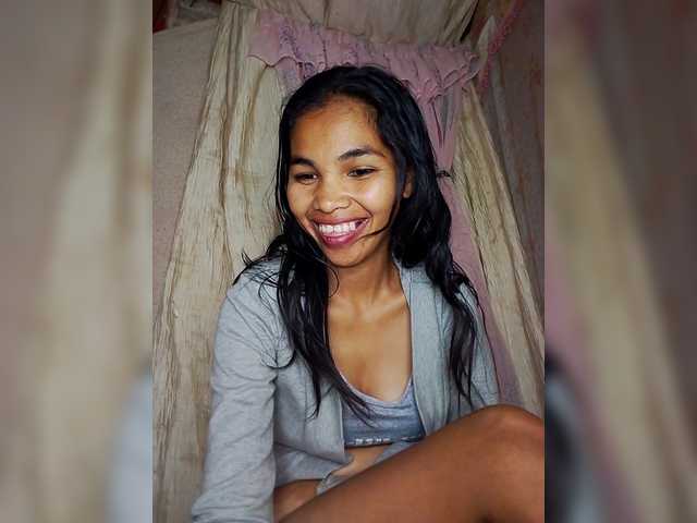 Jijikwella's BongaCams show and profile