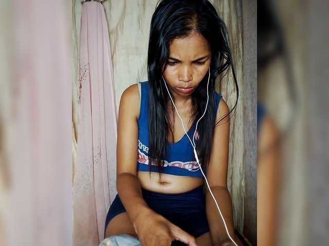 Jijikwella's BongaCams show and profile