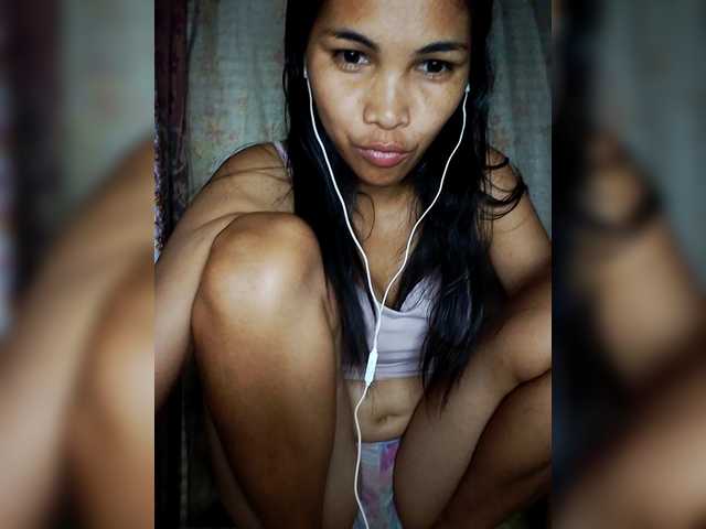 Jijikwella's BongaCams show and profile