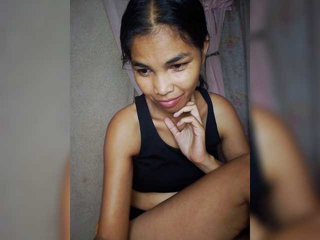 Jijikwella's BongaCams show and profile