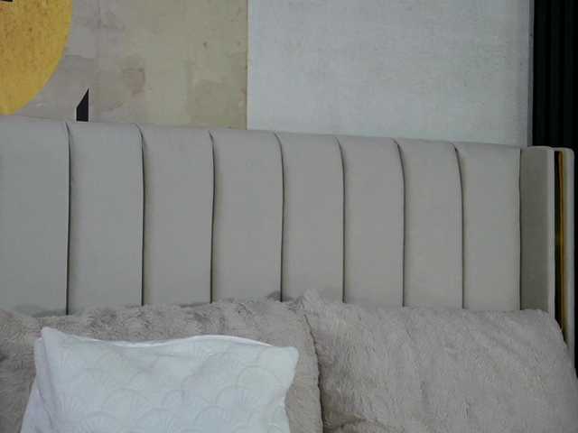 MiaJolie's BongaCams show and profile