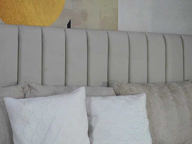 MiaJolie's BongaCams show and profile