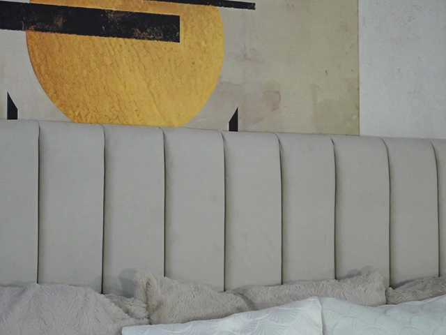 MiaJolie's BongaCams show and profile