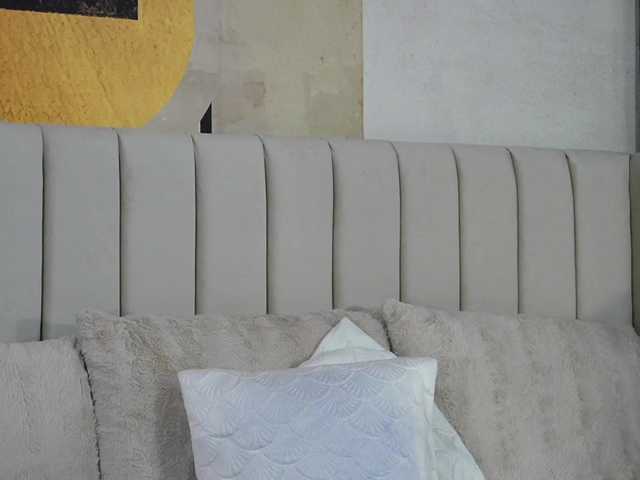 MiaJolie's BongaCams show and profile