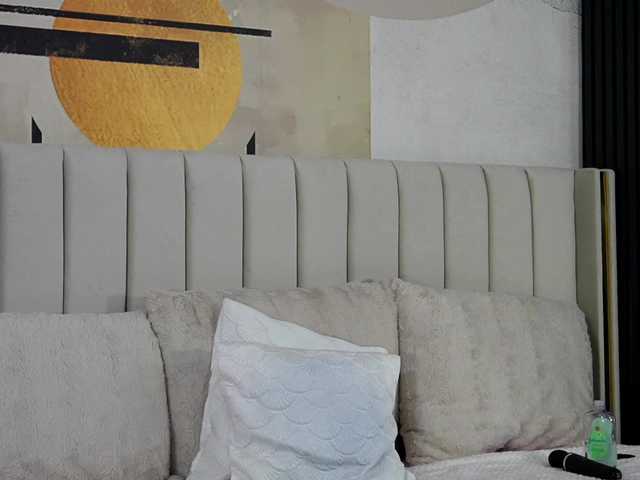 MiaJolie's BongaCams show and profile