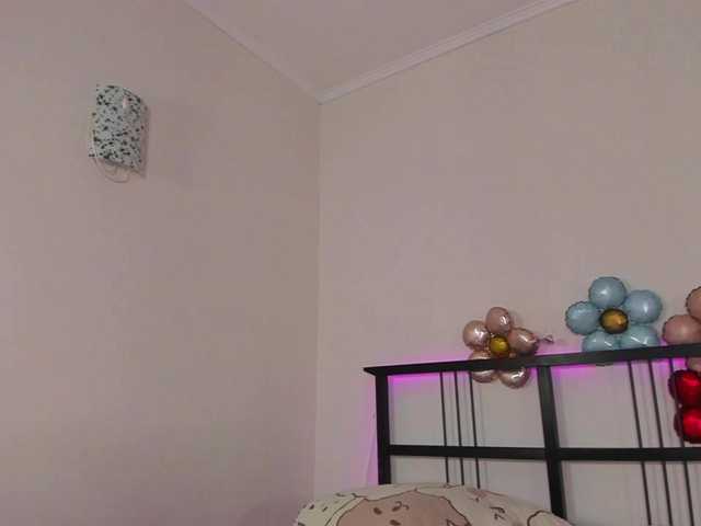 FloraAmbers's BongaCams show and profile