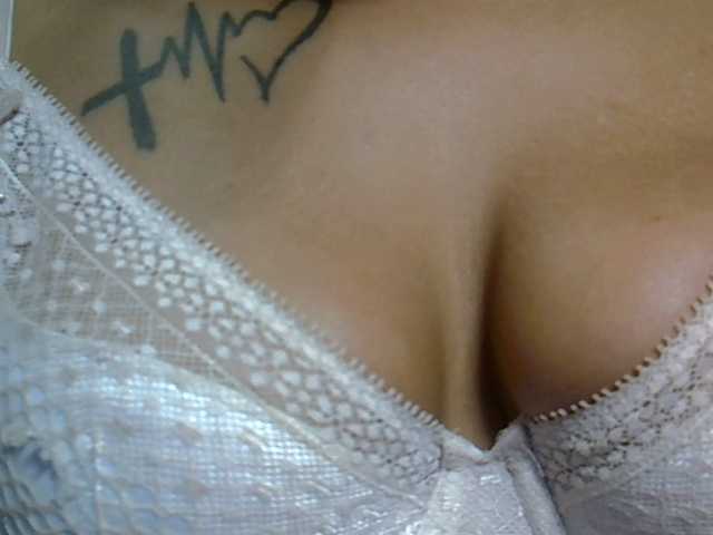 Sexybianca's BongaCams show and profile