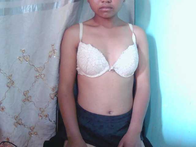 Nadia001's BongaCams show and profile