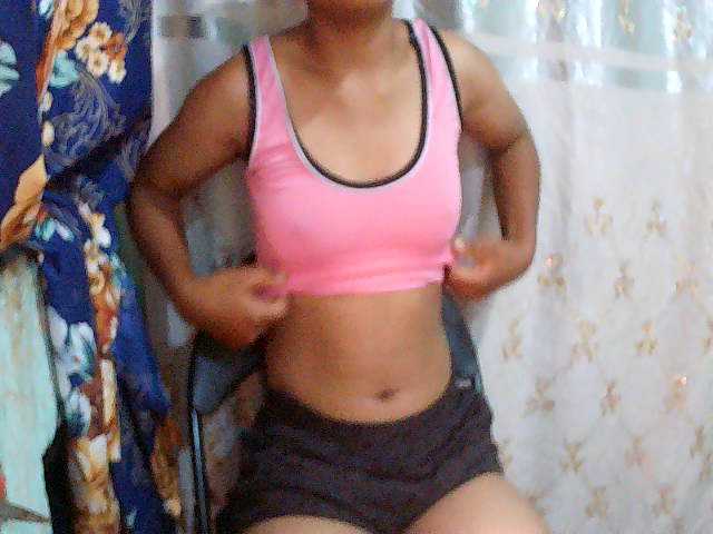 Nadia001's BongaCams show and profile