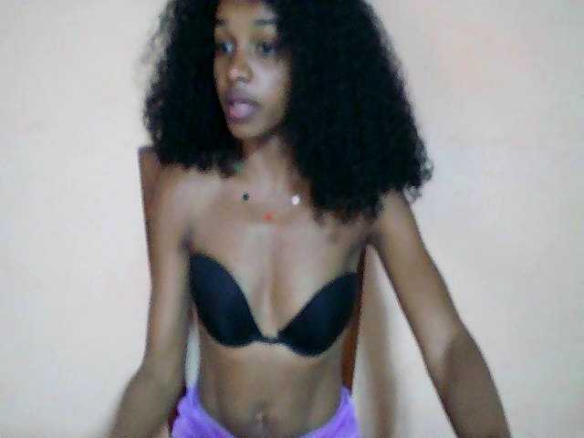 Nadia001's BongaCams show and profile