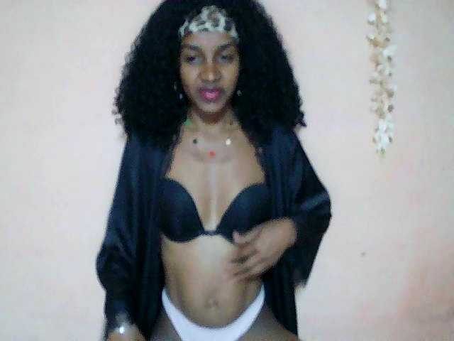 Nadia001's BongaCams show and profile