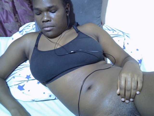 lovelymeli's BongaCams show and profile