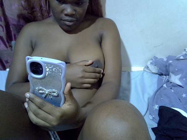 lovelymeli's BongaCams show and profile