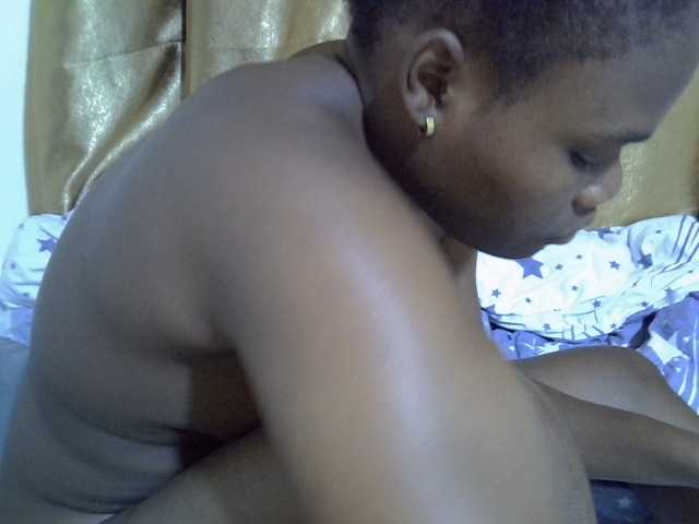 lovelymeli's BongaCams show and profile