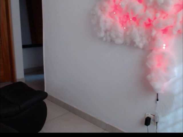 saratrita's BongaCams show and profile