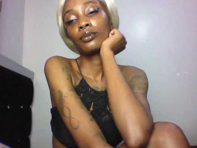 Calin33's BongaCams show and profile