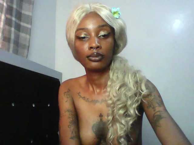 Calin33's BongaCams show and profile