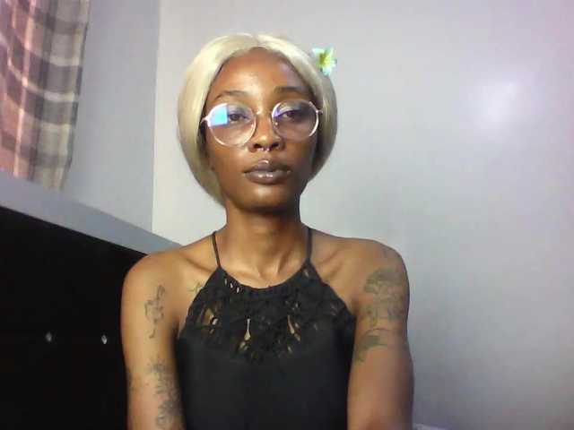 Calin33's BongaCams show and profile