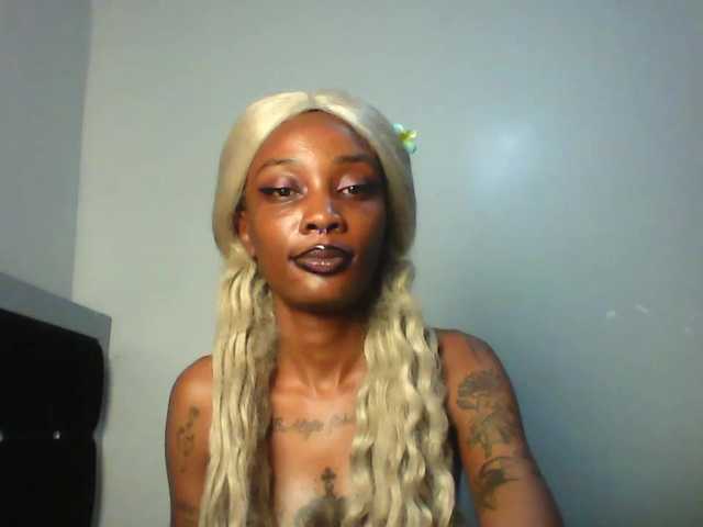 Calin33's BongaCams show and profile