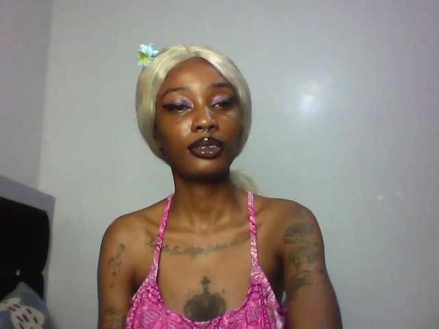 Calin33's BongaCams show and profile