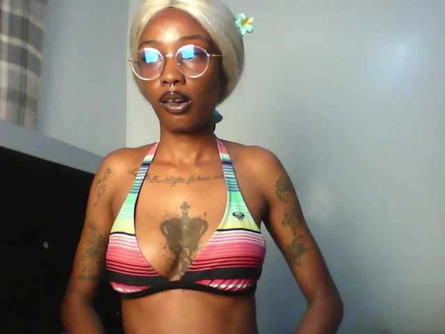 Calin33's BongaCams show and profile