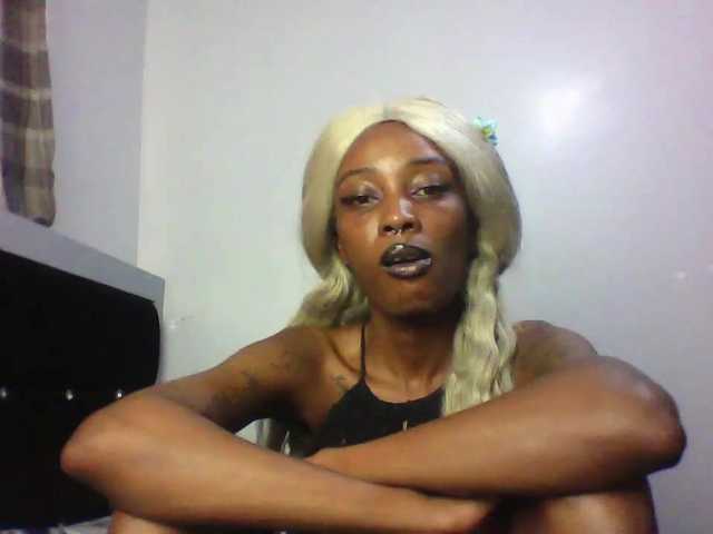 Calin33's BongaCams show and profile