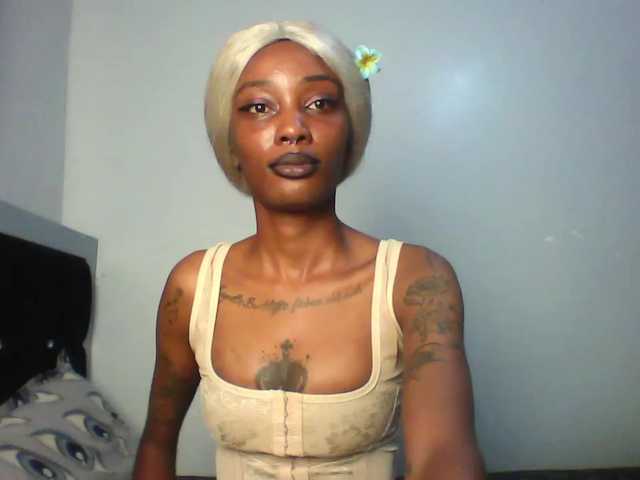 Calin33's BongaCams show and profile