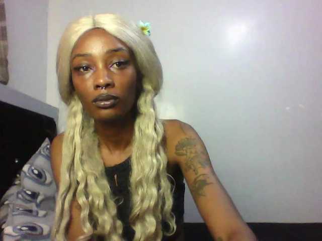 Calin33's BongaCams show and profile