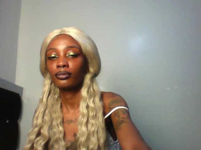 Calin33's BongaCams show and profile