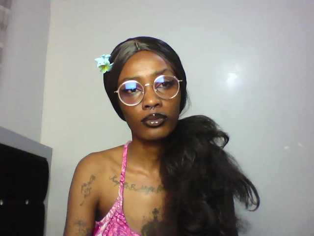 Calin33's BongaCams show and profile