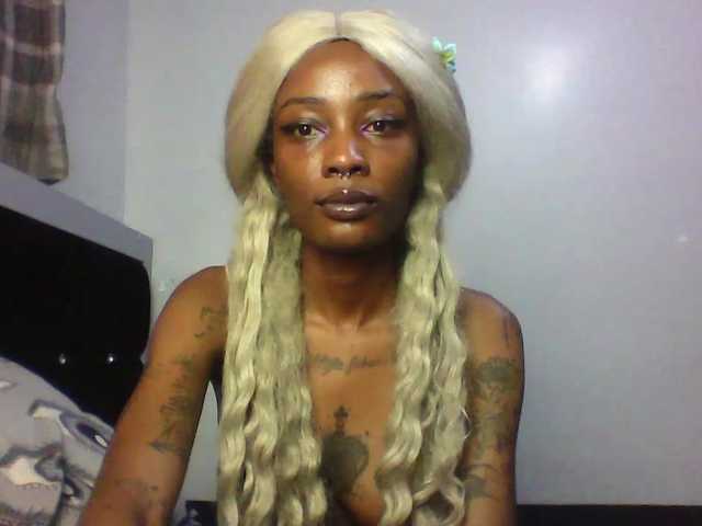 Calin33's BongaCams show and profile