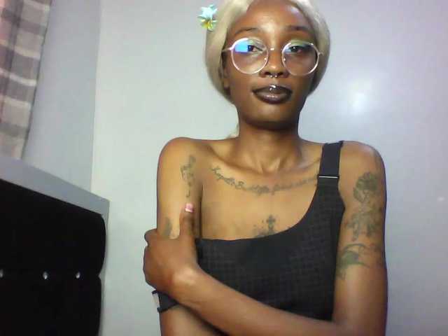 Calin33's BongaCams show and profile