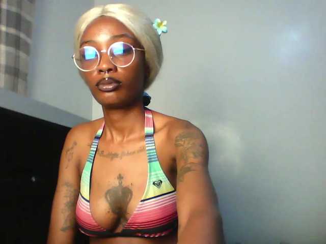 Calin33's BongaCams show and profile