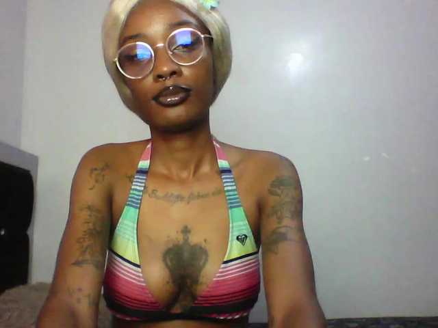 Calin33's BongaCams show and profile
