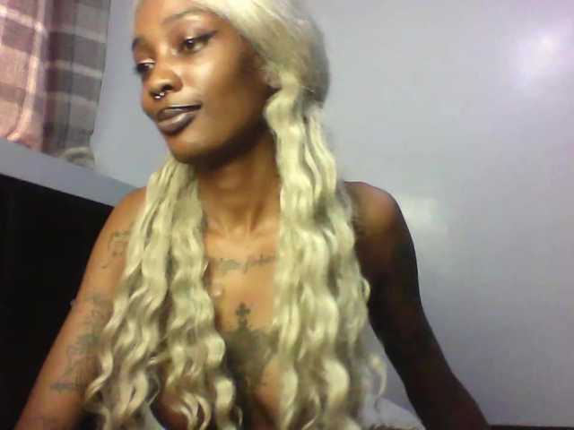 Calin33's BongaCams show and profile