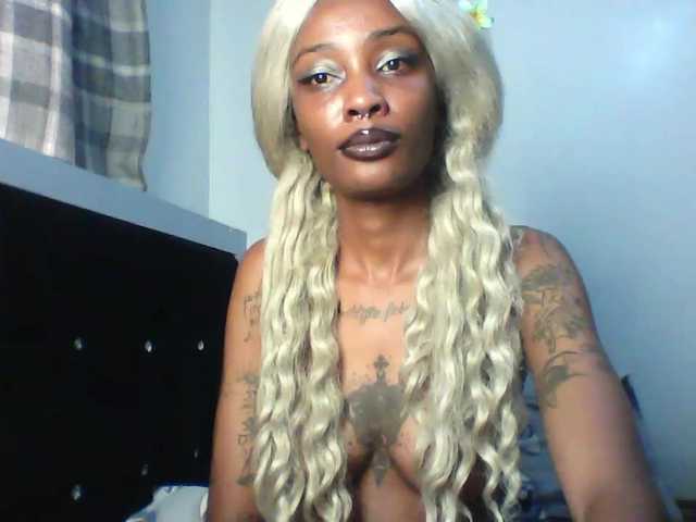 Calin33's BongaCams show and profile