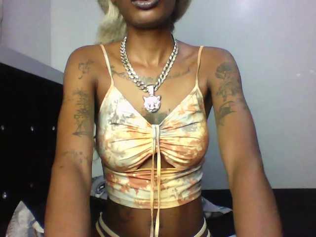 Calin33's BongaCams show and profile