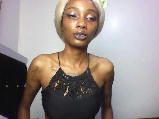 Calin33's BongaCams show and profile