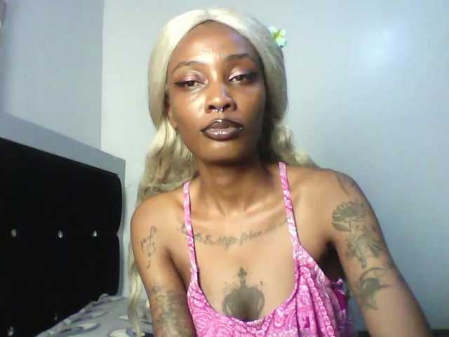 Calin33's BongaCams show and profile