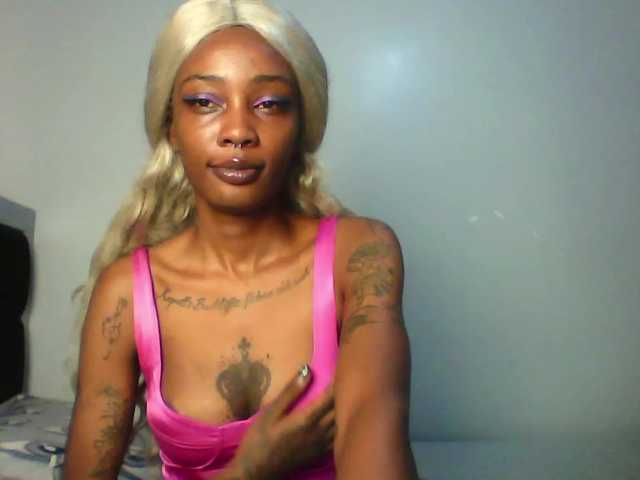 Calin33's BongaCams show and profile