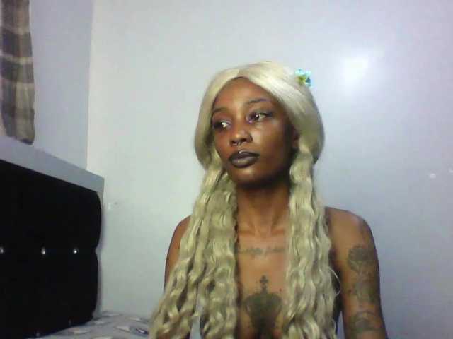 Calin33's BongaCams show and profile
