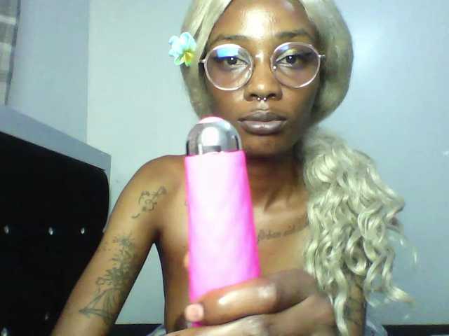 Calin33's BongaCams show and profile