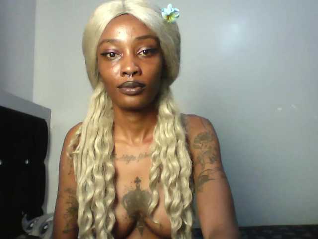 Calin33's BongaCams show and profile