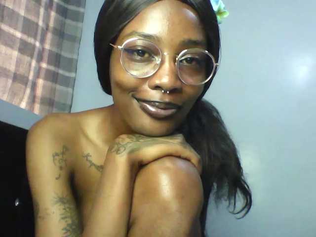 Calin33's BongaCams show and profile