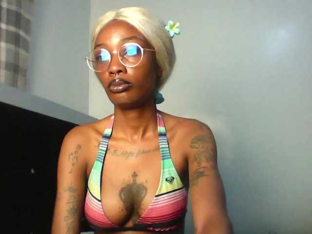 Calin33's BongaCams show and profile