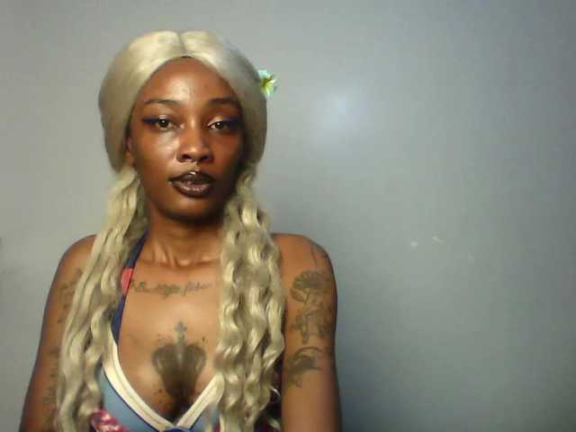 Calin33's BongaCams show and profile